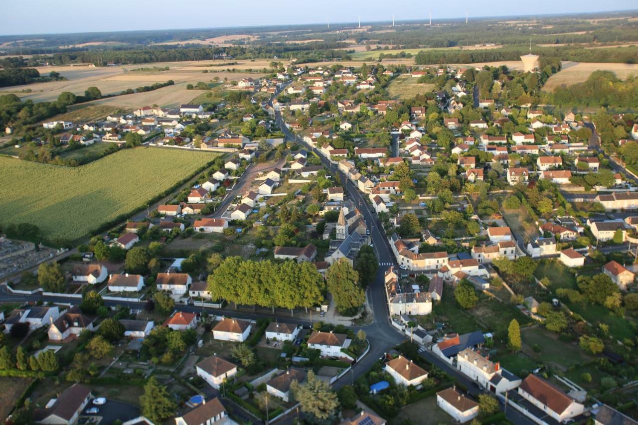 Gite Montgolfiere 6 Personnes Châtellerault Eksteriør bilde